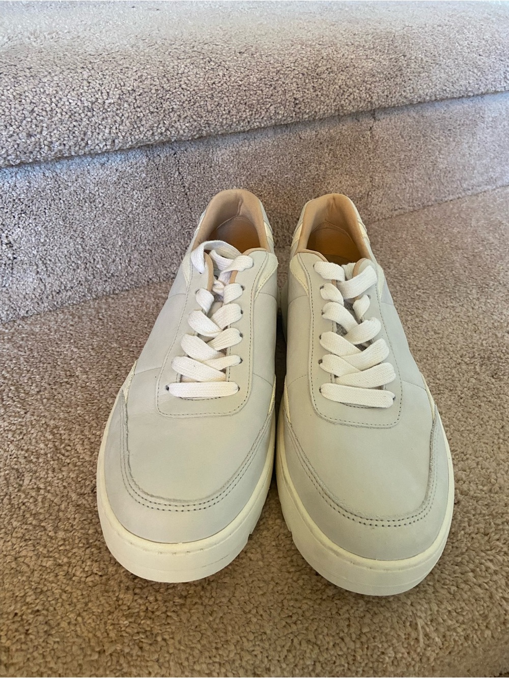 Vionic Women's Cream Leather Lace-Up Sneakers